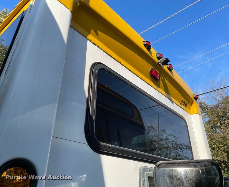 image for item IK9538 2010 Freightliner MB55  trolley