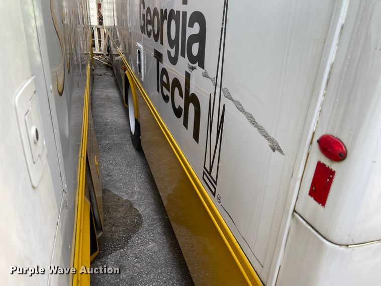 image for item IK9538 2010 Freightliner MB55  trolley