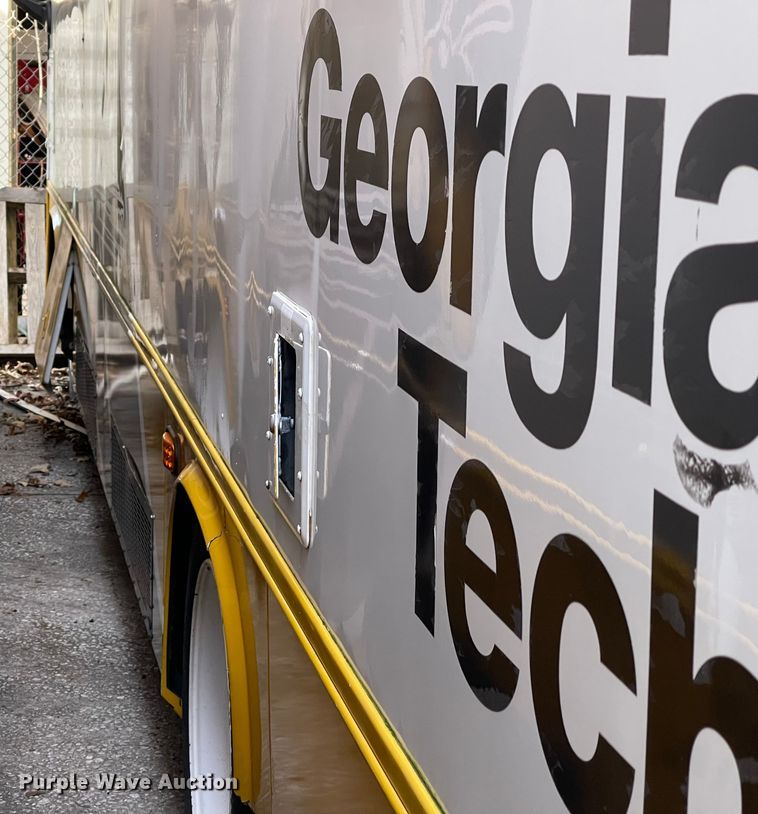 image for item IK9538 2010 Freightliner MB55  trolley