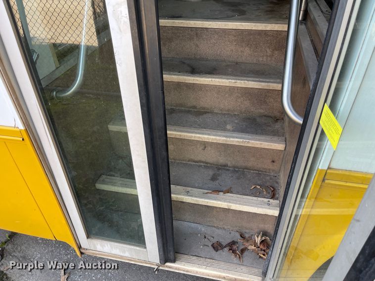 image for item IK9538 2010 Freightliner MB55  trolley