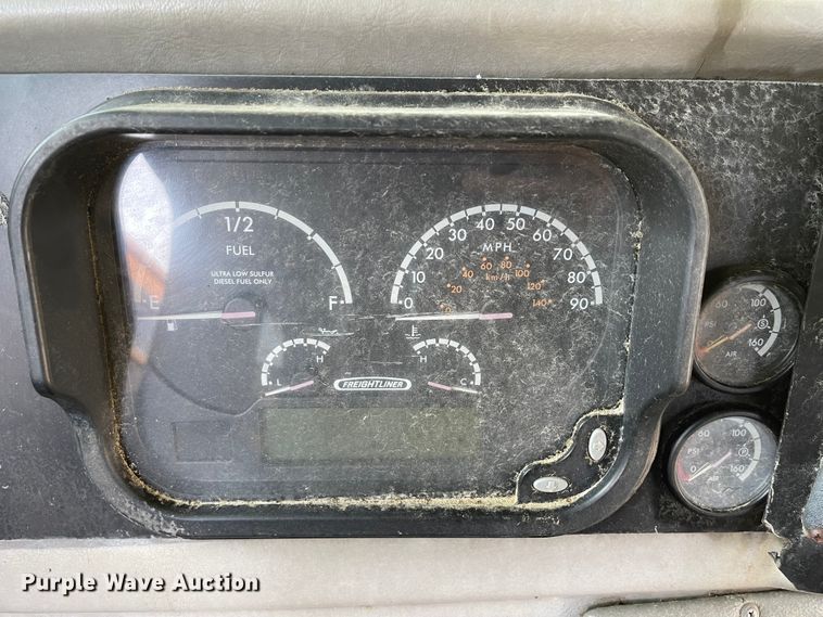 image for item IK9538 2010 Freightliner MB55  trolley