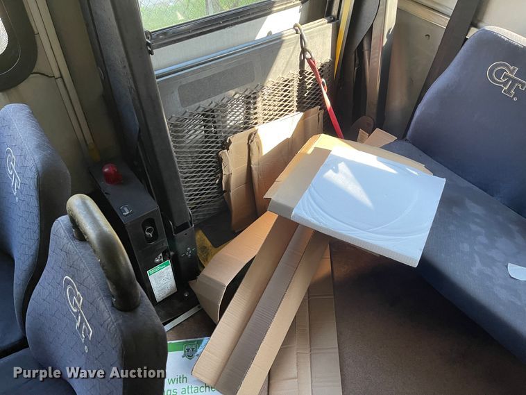 image for item IK9538 2010 Freightliner MB55  trolley