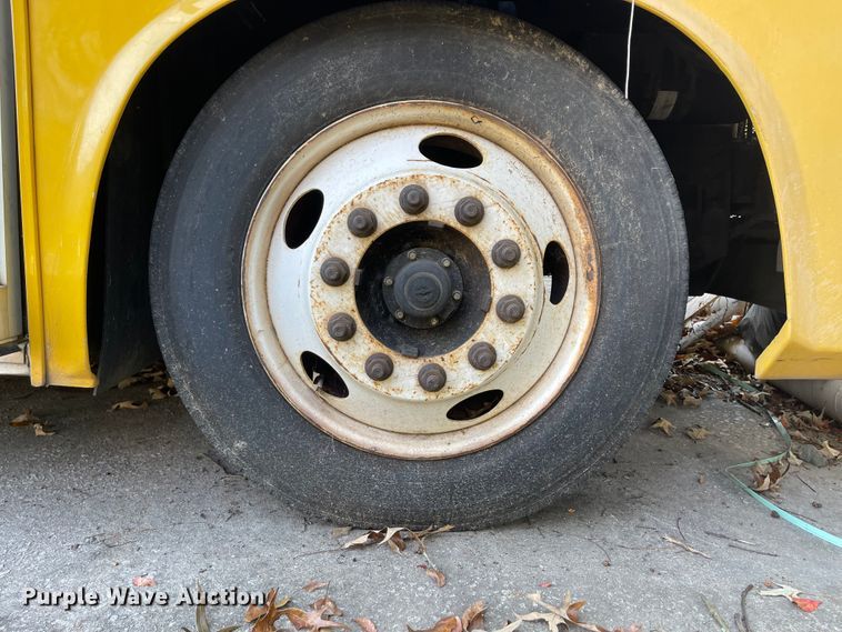 image for item IK9538 2010 Freightliner MB55  trolley