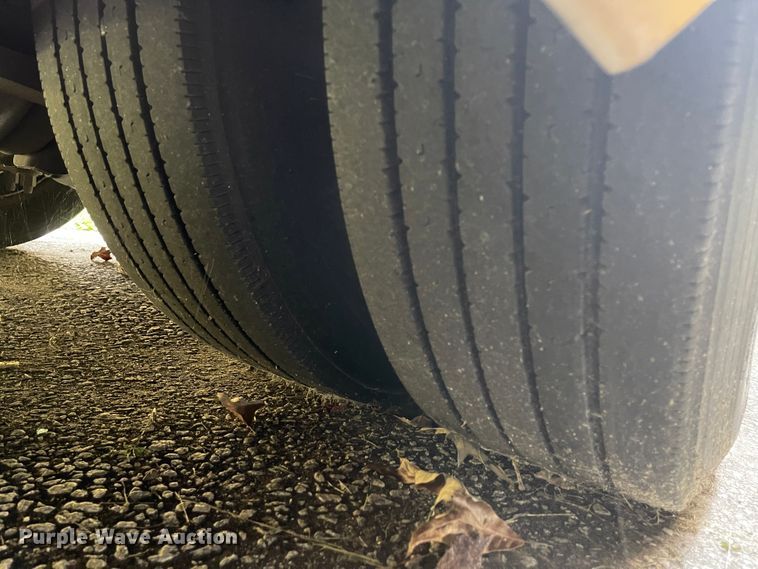 image for item IK9538 2010 Freightliner MB55  trolley