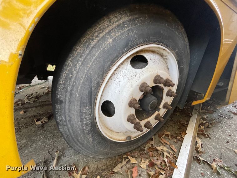 image for item IK9538 2010 Freightliner MB55  trolley