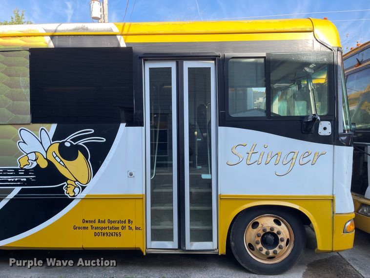 image for item IK9539 2010 Freightliner MB55  trolley