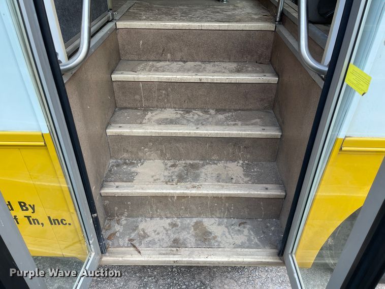 image for item IK9539 2010 Freightliner MB55  trolley