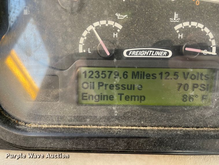 image for item IK9539 2010 Freightliner MB55  trolley