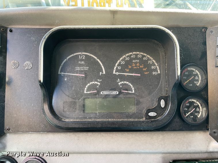 image for item IK9539 2010 Freightliner MB55  trolley