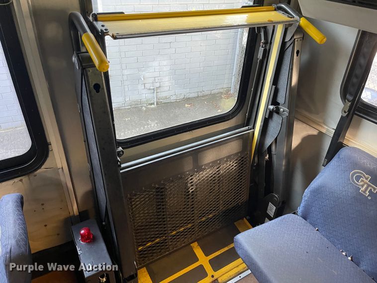 image for item IK9539 2010 Freightliner MB55  trolley