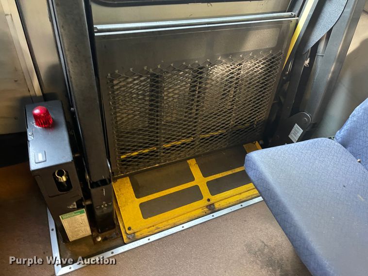 image for item IK9539 2010 Freightliner MB55  trolley