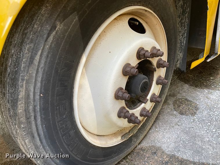 image for item IK9539 2010 Freightliner MB55  trolley