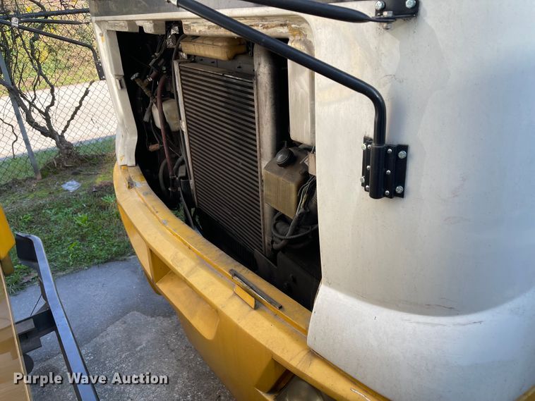 image for item IK9540 2010 Freightliner MB55  trolley