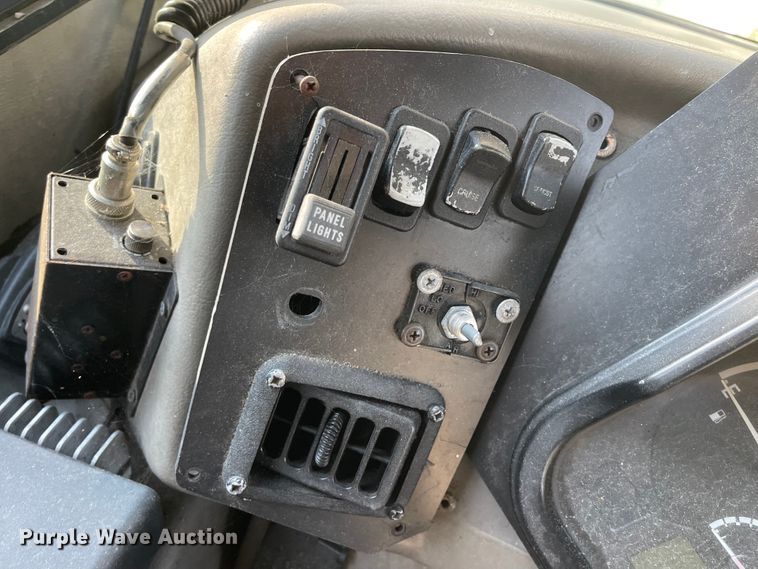 image for item IK9540 2010 Freightliner MB55  trolley