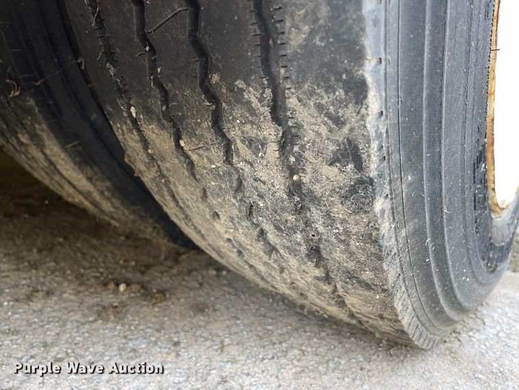 image for item IK9540 2010 Freightliner MB55  trolley