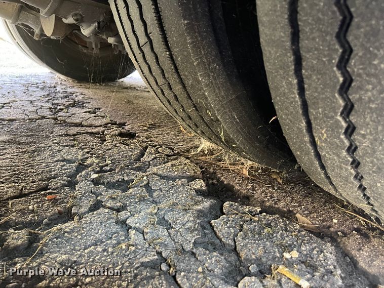 image for item IK9540 2010 Freightliner MB55  trolley