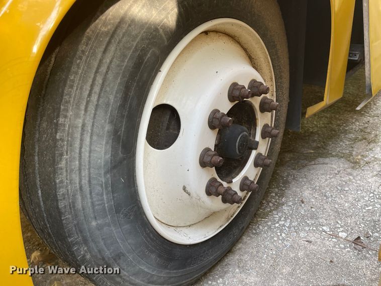 image for item IK9540 2010 Freightliner MB55  trolley