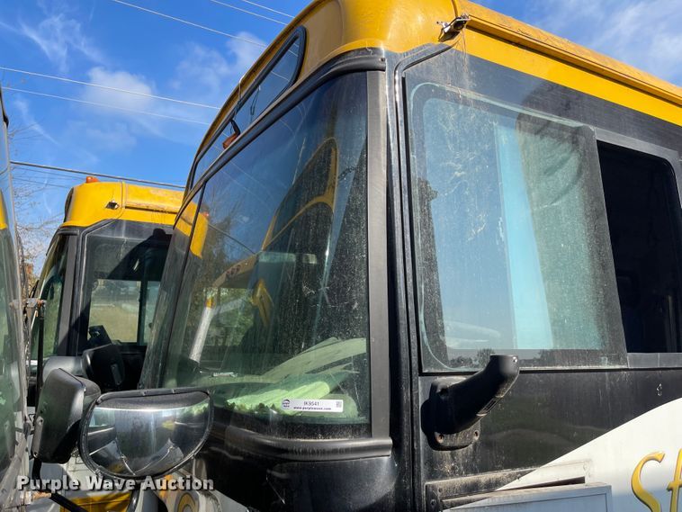 image for item IK9541 2010 Freightliner MB55  trolley