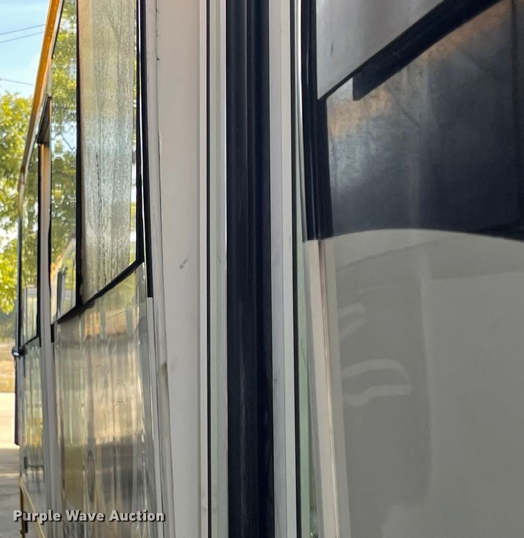 image for item IK9541 2010 Freightliner MB55  trolley