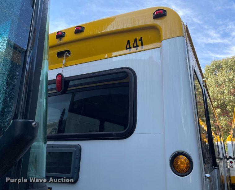 image for item IK9541 2010 Freightliner MB55  trolley