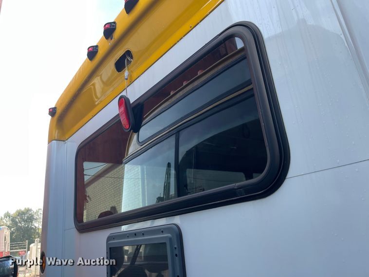 image for item IK9541 2010 Freightliner MB55  trolley