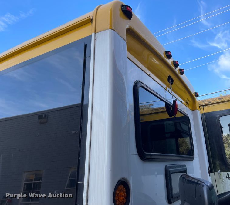 image for item IK9541 2010 Freightliner MB55  trolley