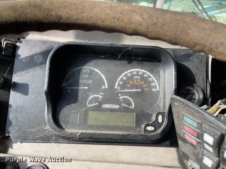 image for item IK9541 2010 Freightliner MB55  trolley