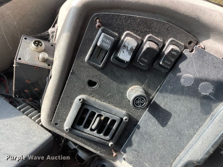 image for item IK9541 2010 Freightliner MB55  trolley