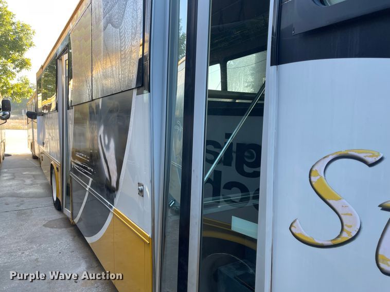 image for item IK9542 2010 Freightliner MB55  trolley