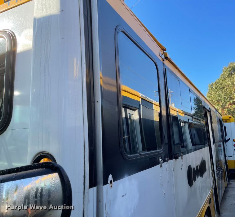 image for item IK9542 2010 Freightliner MB55  trolley