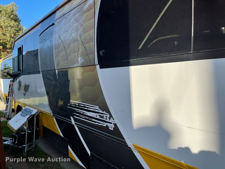 image for item IK9542 2010 Freightliner MB55  trolley