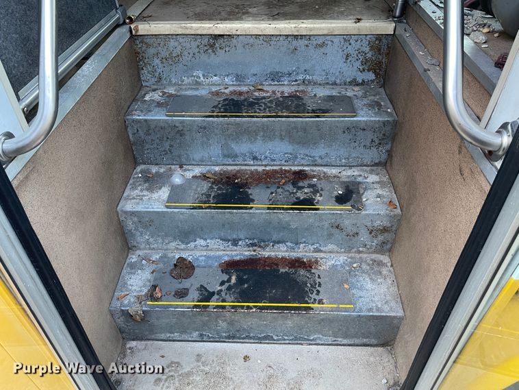 image for item IK9542 2010 Freightliner MB55  trolley