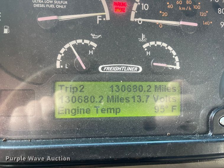 image for item IK9542 2010 Freightliner MB55  trolley