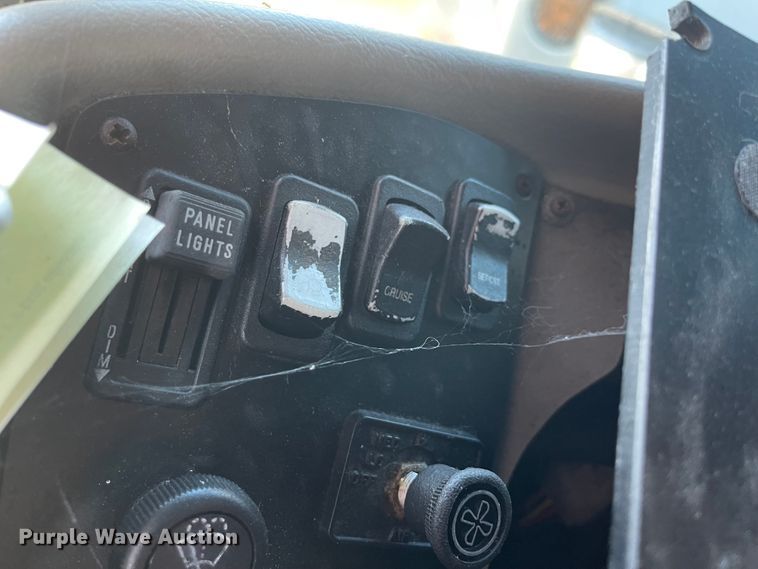 image for item IK9542 2010 Freightliner MB55  trolley