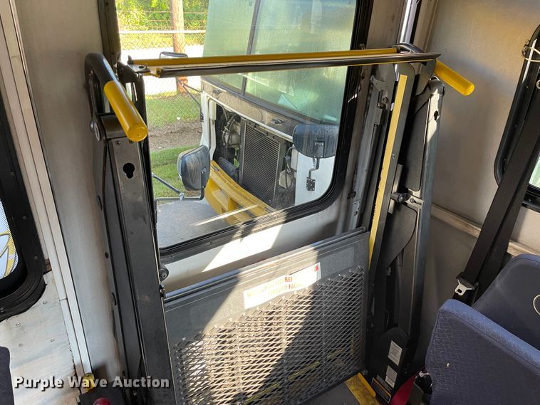 image for item IK9542 2010 Freightliner MB55  trolley