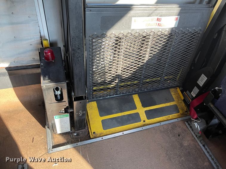 image for item IK9542 2010 Freightliner MB55  trolley