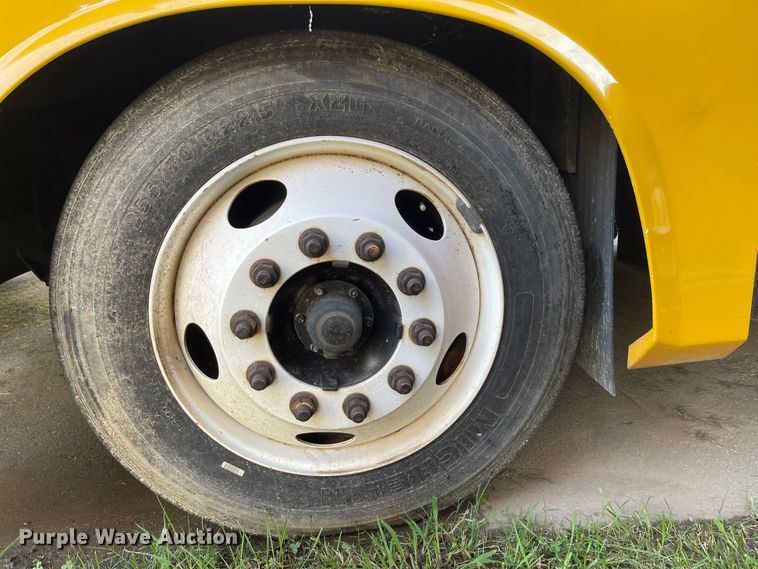 image for item IK9542 2010 Freightliner MB55  trolley