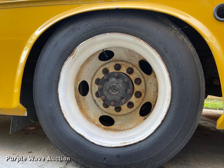 image for item IK9542 2010 Freightliner MB55  trolley