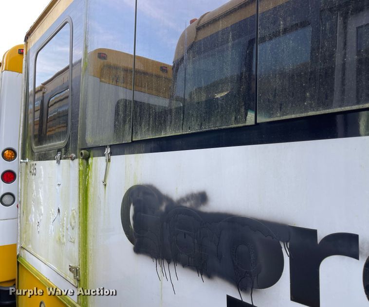 image for item IK9543 2010 Freightliner MB55  trolley