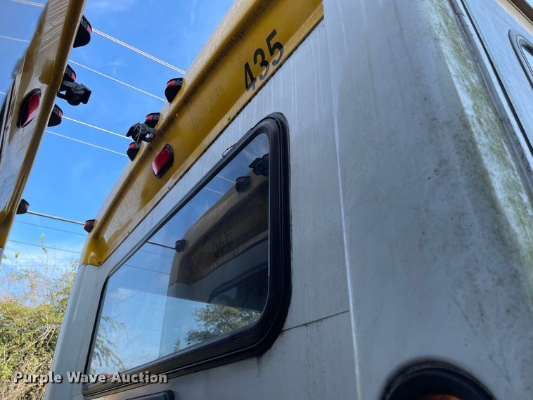 image for item IK9543 2010 Freightliner MB55  trolley