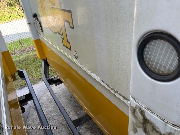 image for item IK9543 2010 Freightliner MB55  trolley