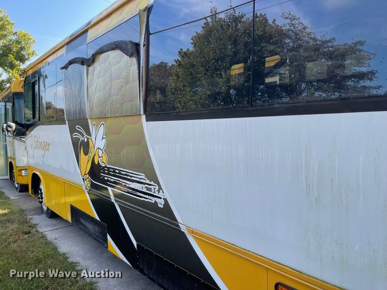 image for item IK9543 2010 Freightliner MB55  trolley