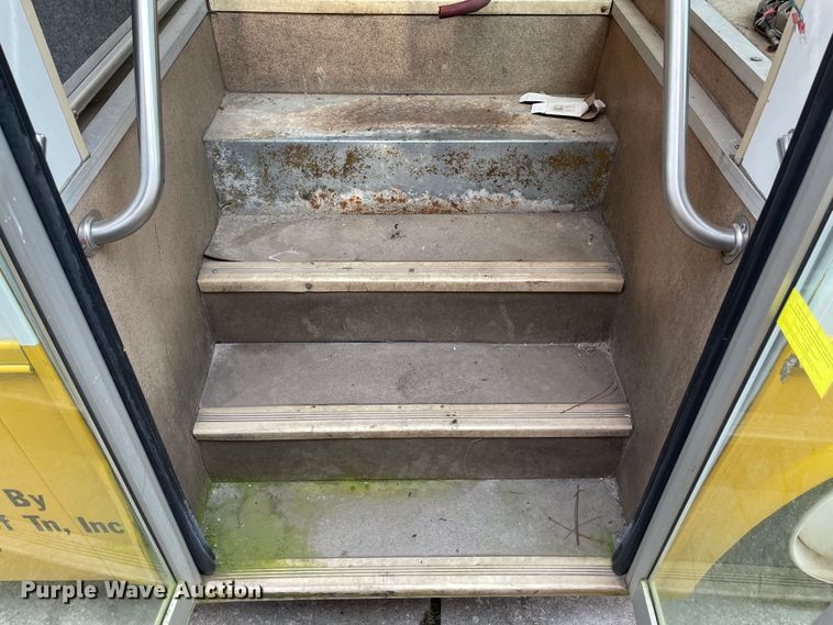 image for item IK9543 2010 Freightliner MB55  trolley