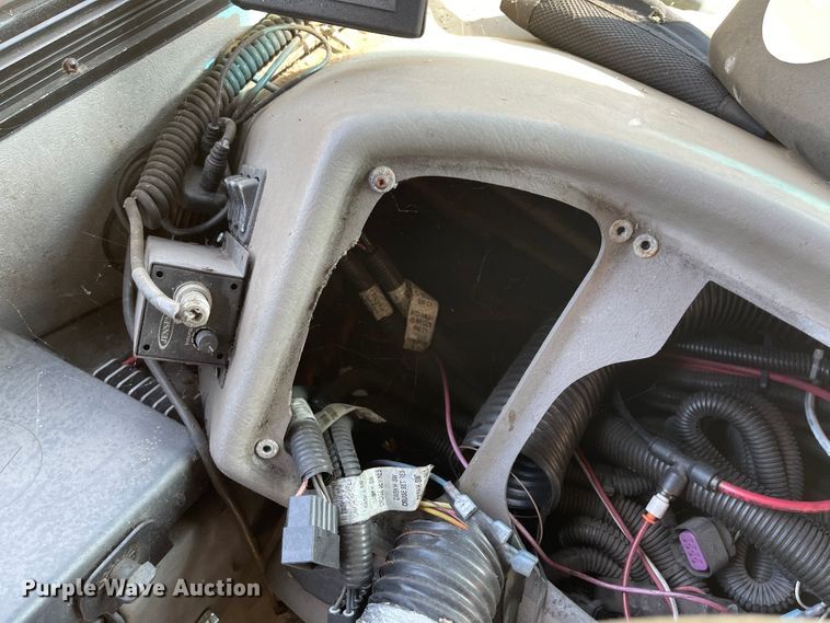 image for item IK9543 2010 Freightliner MB55  trolley