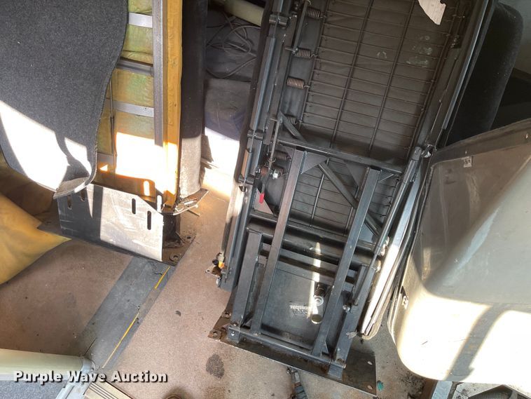 image for item IK9543 2010 Freightliner MB55  trolley