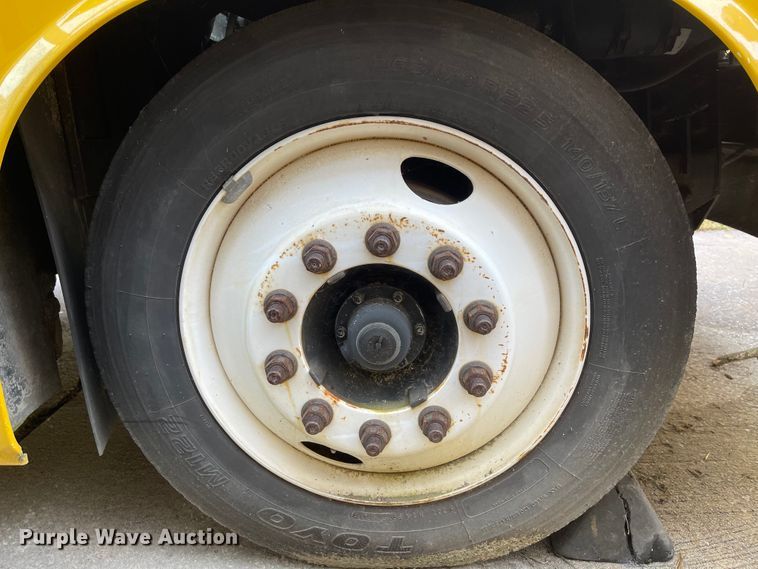 image for item IK9543 2010 Freightliner MB55  trolley