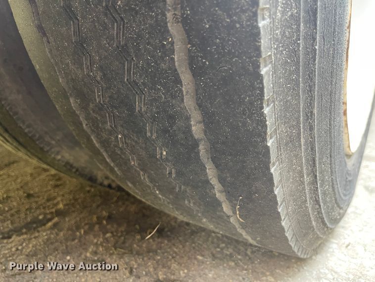 image for item IK9543 2010 Freightliner MB55  trolley