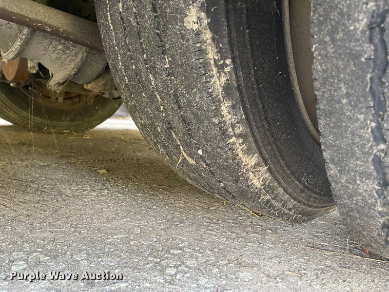 image for item IK9543 2010 Freightliner MB55  trolley