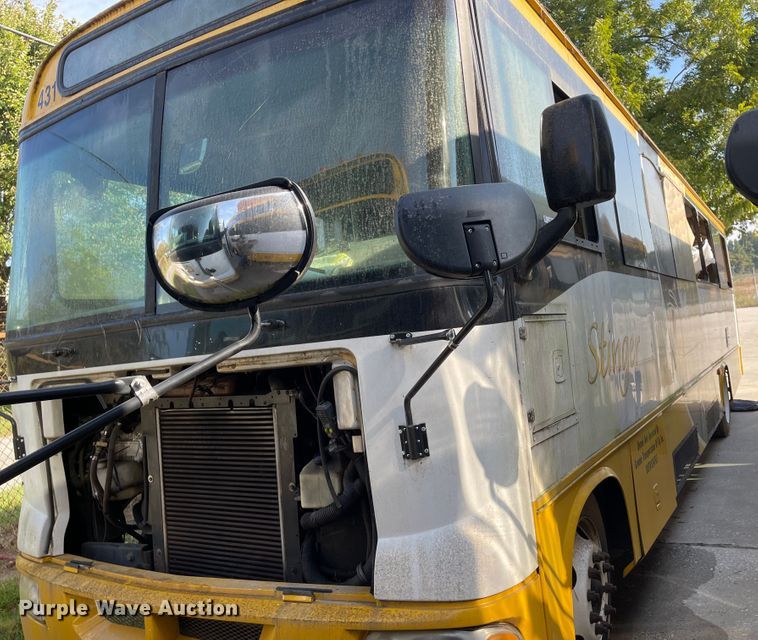 image for item IK9544 2010 Freightliner MB55  trolley