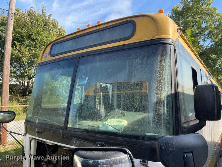 image for item IK9544 2010 Freightliner MB55  trolley